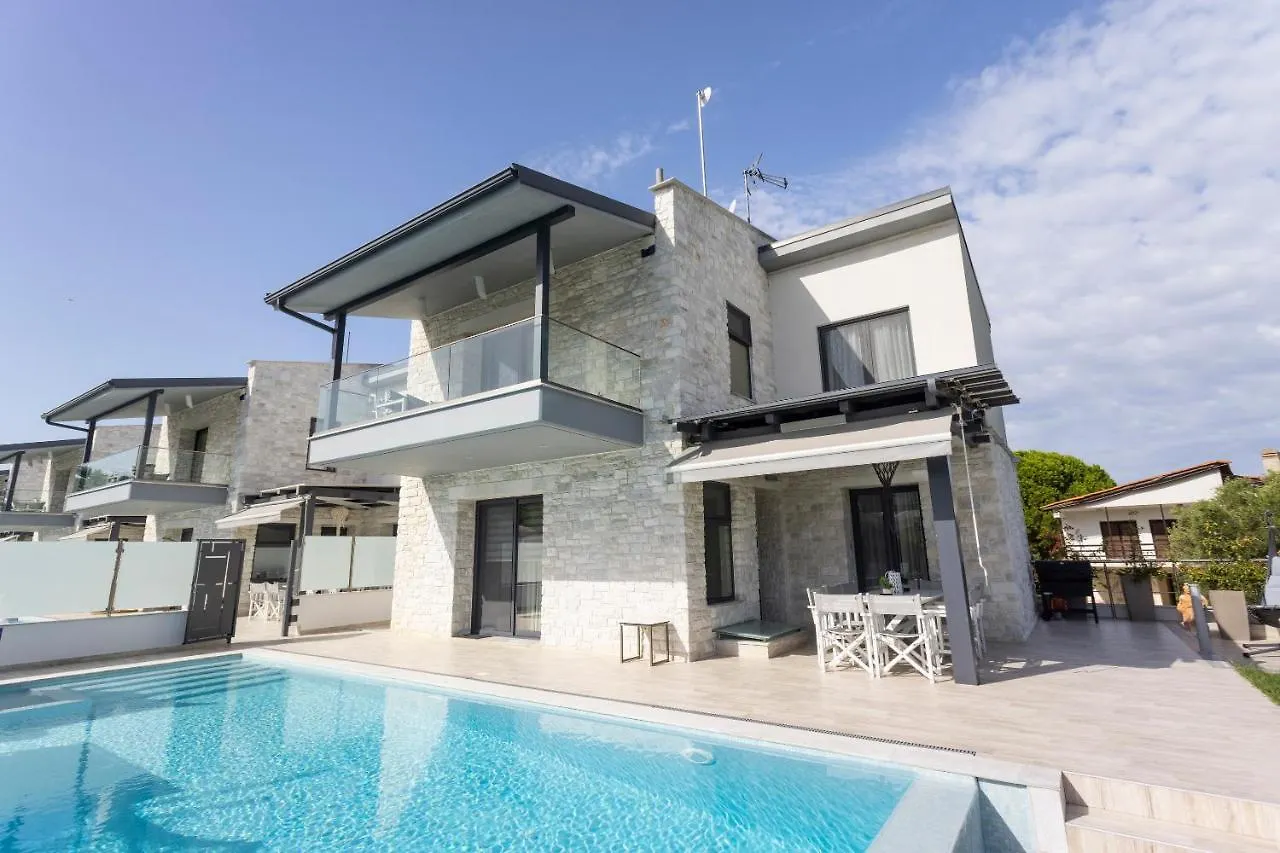 White Pearl Villa Pefkochori Greece