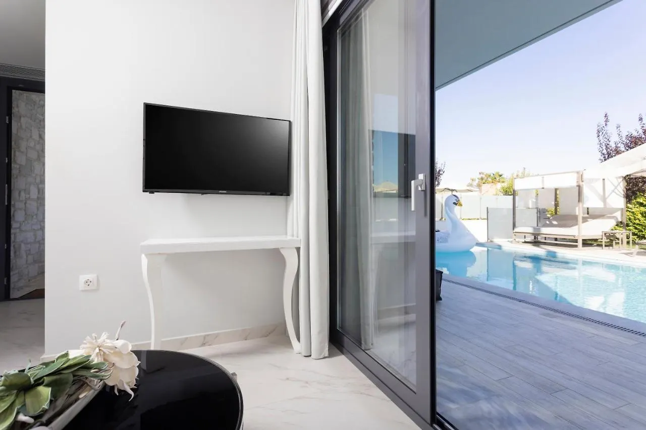 White Pearl Villa Pefkochori Greece